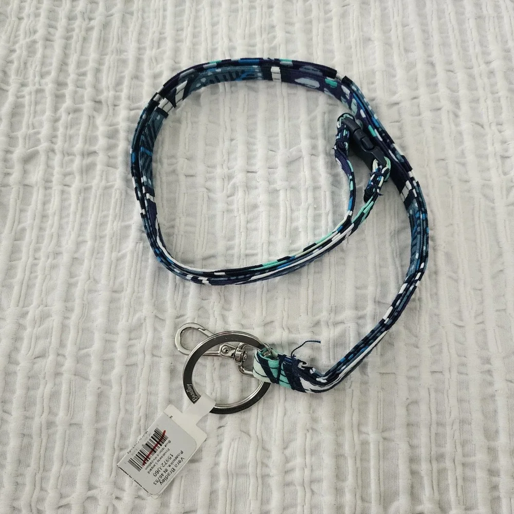Vera Bradley Blue Island Medallion Breakaway Lanyard ID Key Holder 15972-U60 NEW
